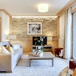 Moderne 4 Pieces A Village Avec Parking - Fr-1-562-15 Daire Courchevel